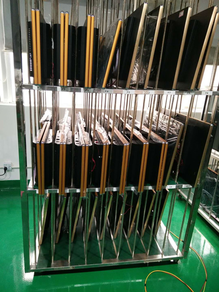 南京彩耀电子液晶广告机